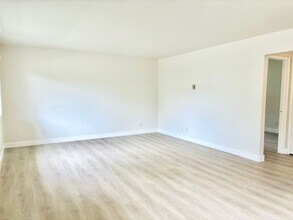 2612 Anchor Ave in Port Hueneme, CA - Building Photo - Building Photo
