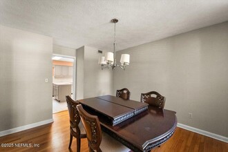 2240 Jose Cir S in Jacksonville, FL - Building Photo - Building Photo
