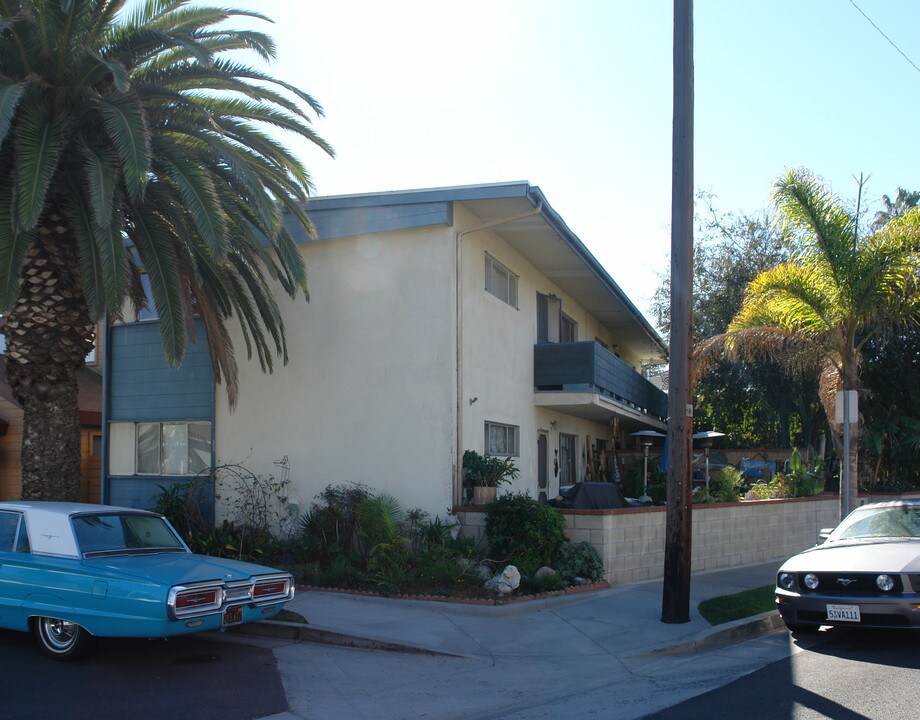 1500 Marine St in Seal Beach, CA - Building Photo