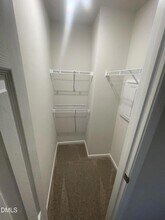 1006 Peony Ln in Youngsville, NC - Foto de edificio - Building Photo