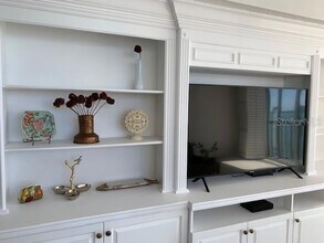 100 Oakmont Ln, Unit 801 in Belleair, FL - Foto de edificio - Building Photo