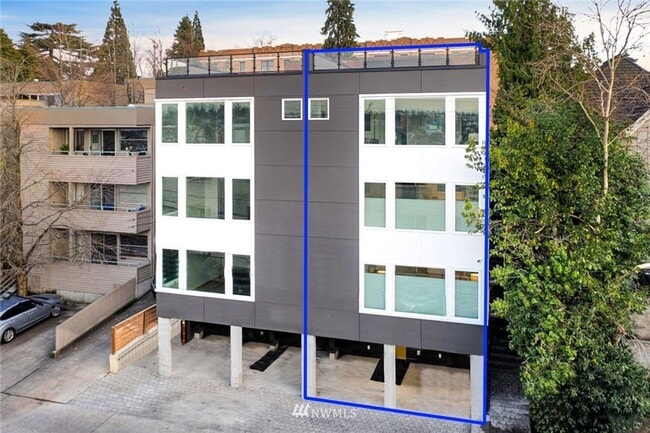 property at 2823 Franklin Ave E