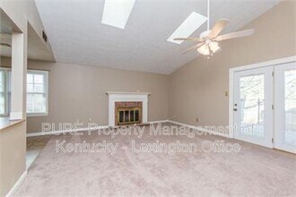 3209 Foxchase Ct in Lexington, KY - Building Photo - Building Photo