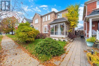 5903 Shelford Terrace in Mississauga, ON - Building Photo - Building Photo