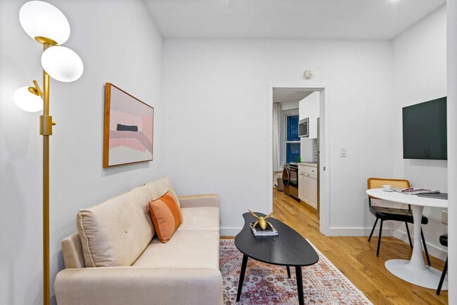 74 Forsyth St in New York, NY - Building Photo - Building Photo