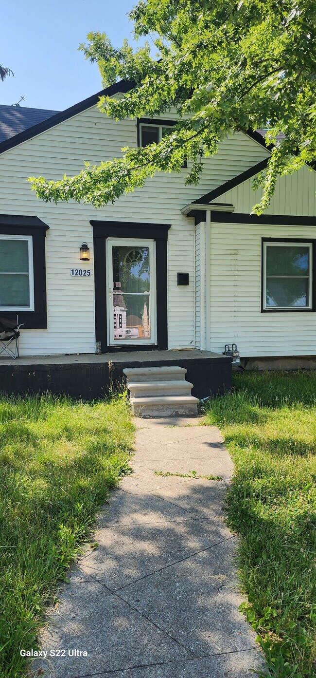 12025 Rossiter St Rentals in Detroit, MI