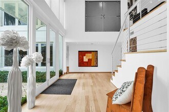 145 Biscay Dr in Bal Harbour, FL - Building Photo - Building Photo