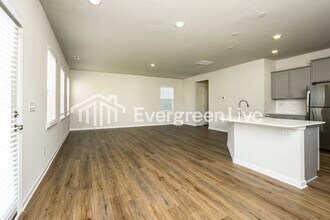 834 Pear Blossom Ct in Winston-Salem, NC - Building Photo - Building Photo