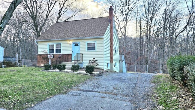 property at 1934 Willow Ln