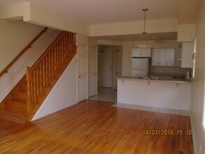 131 Guigues Av, Unit 6 in Ottawa, ON - Building Photo - Building Photo