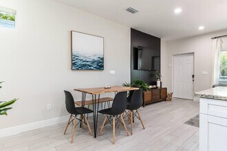 2694 Nokomis Ave in West Palm Beach, FL - Building Photo - Building Photo
