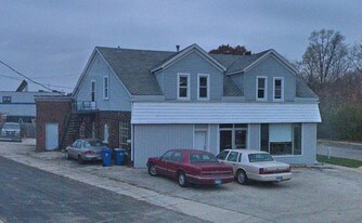 425 Rogers St in Downers Grove, IL - Building Photo