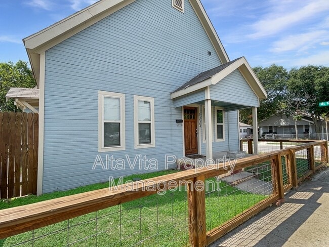property at 1723 NW 25th St