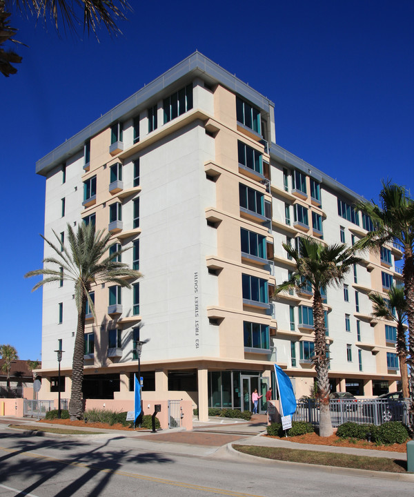 Water's Edge in Jacksonville Beach, FL - Foto de edificio