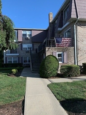 110 Elm St-Unit -1A in Westwood, NJ - Building Photo