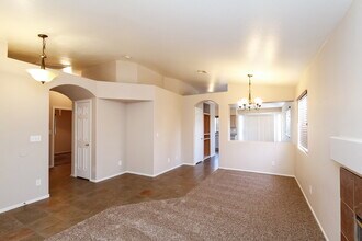 8904 Dolente Ave in Las Vegas, NV - Building Photo - Building Photo
