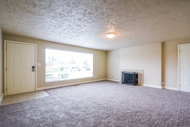 24117-24111 11th Ave S in Des Moines, WA - Building Photo - Building Photo