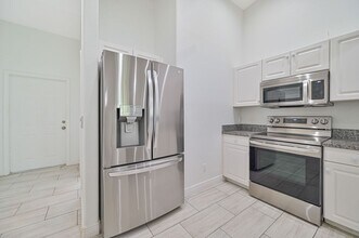 1226 SE 6th St in Cape Coral, FL - Building Photo - Building Photo