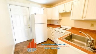 88 Bagley St, Unit 3 in St Johnsbury, VT - Building Photo