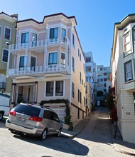 378-382 Vallejo St in San Francisco, CA - Building Photo - Building Photo