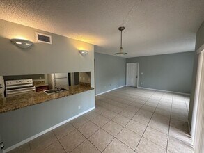 6031 10th Ave N in Greenacres, FL - Building Photo - Building Photo