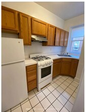 1121 Commonwealth Ave, Unit R-15 in Boston, MA - Foto de edificio - Building Photo