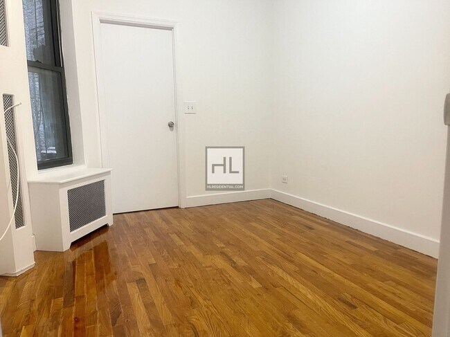 EAST 89 STREET in New York, NY - Building Photo - Building Photo