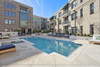 Society at Laurens in Charleston, SC - Foto de edificio - Building Photo