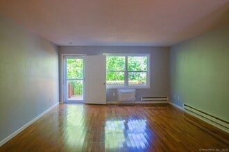 333 Hillside Ave in Torrington, CT - Building Photo - Building Photo