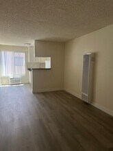 Calvert-11434 in North Hollywood, CA - Foto de edificio - Building Photo