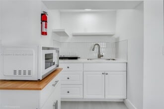 3625 W 13th Ave in Hialeah, FL - Building Photo - Building Photo