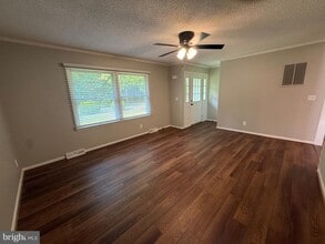 36720 Dixie Lyon Rd in Mechanicsville, MD - Building Photo - Building Photo