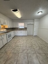 2122 75th St in Lubbock, TX - Building Photo - Building Photo