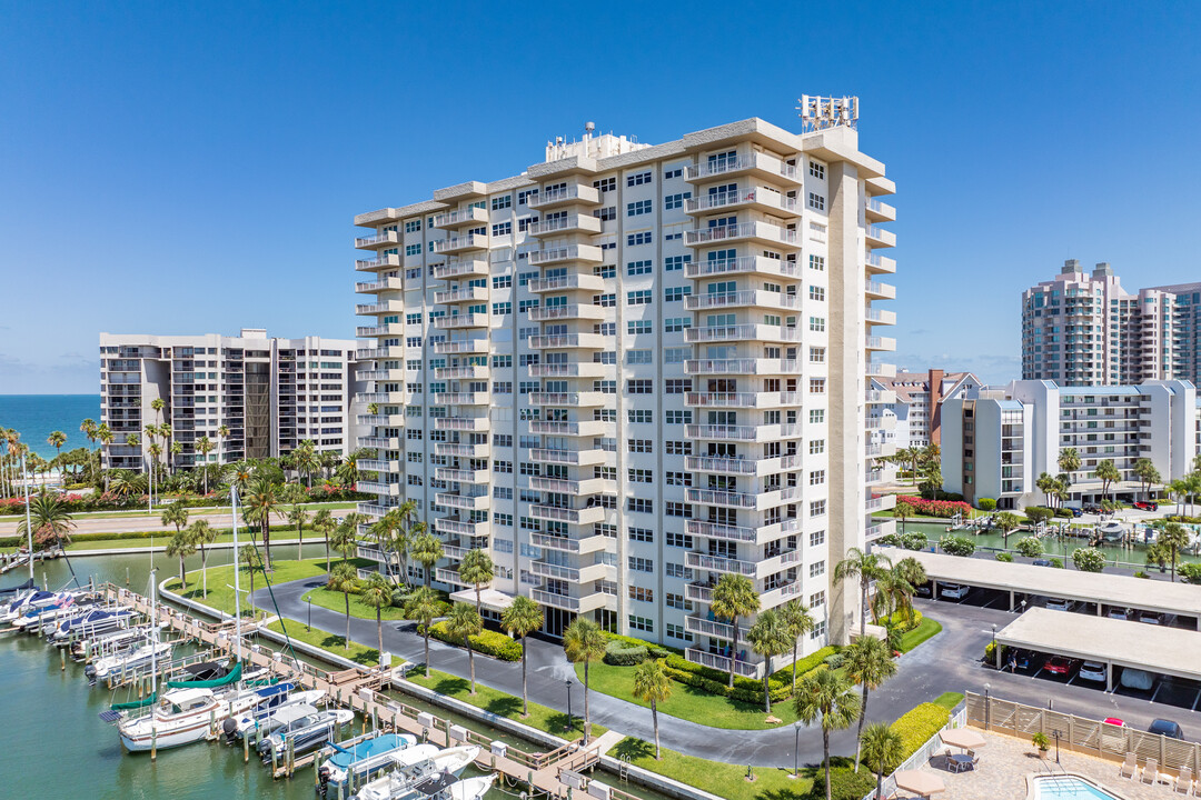 Isle of Sand Key in Clearwater, FL - Building Photo