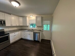 670 4th St in Newport, MN - Building Photo - Building Photo