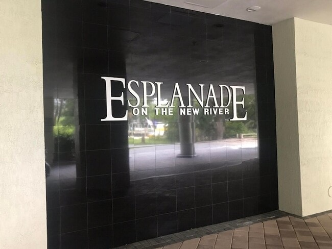 401 SW 4th Ave, Unit 700 in Fort Lauderdale, FL - Foto de edificio - Building Photo