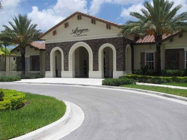 3456 W 90th St in Hialeah, FL - Building Photo - Building Photo