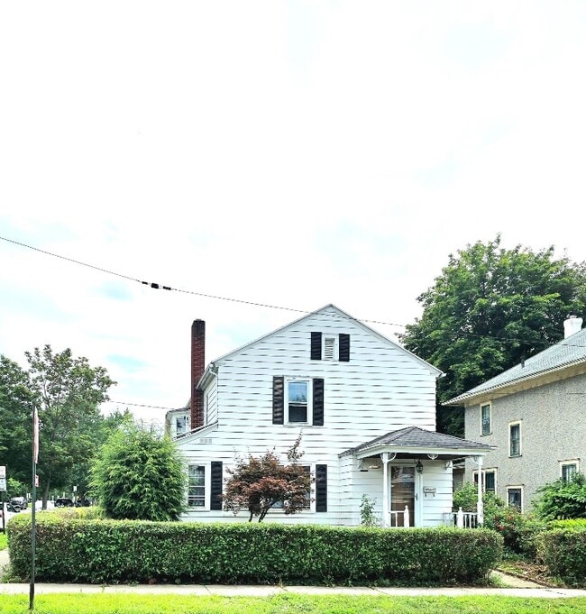 property at 910 Broad St
