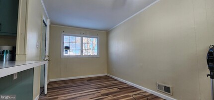 168 Martin Dr in Manassas Park, VA - Foto de edificio - Building Photo