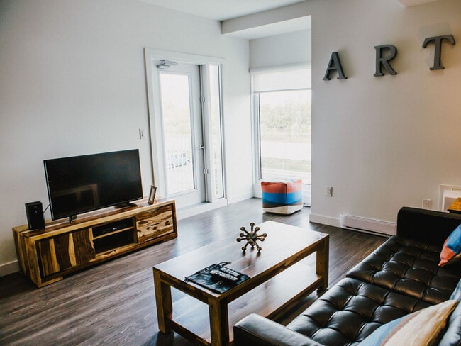 825 Sterling Lyon Pkwy, Unit SI ID1222961P in Winnipeg, MB - Building Photo - Building Photo