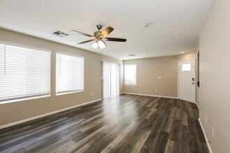 9450 Havasu Canyon Ave in Las Vegas, NV - Building Photo - Building Photo
