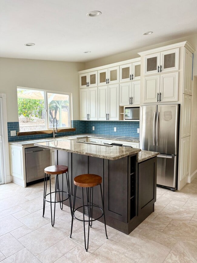 701 Shadow Tree Dr in Oceanside, CA - Building Photo - Building Photo