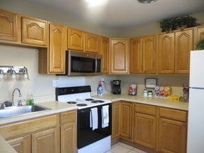 Century Square Townhomes in Taylor, MI - Building Photo - Building Photo