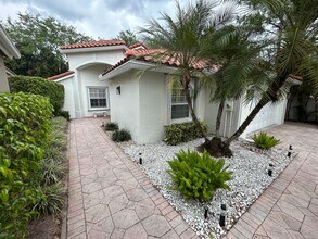 5153 Brookview Dr in Boynton Beach, FL - Building Photo - Building Photo