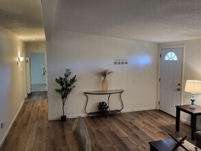 14972 La Brisa Rd in Victorville, CA - Building Photo - Building Photo