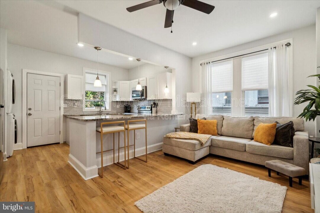 5335 Angora Terrace in Philadelphia, PA - Building Photo