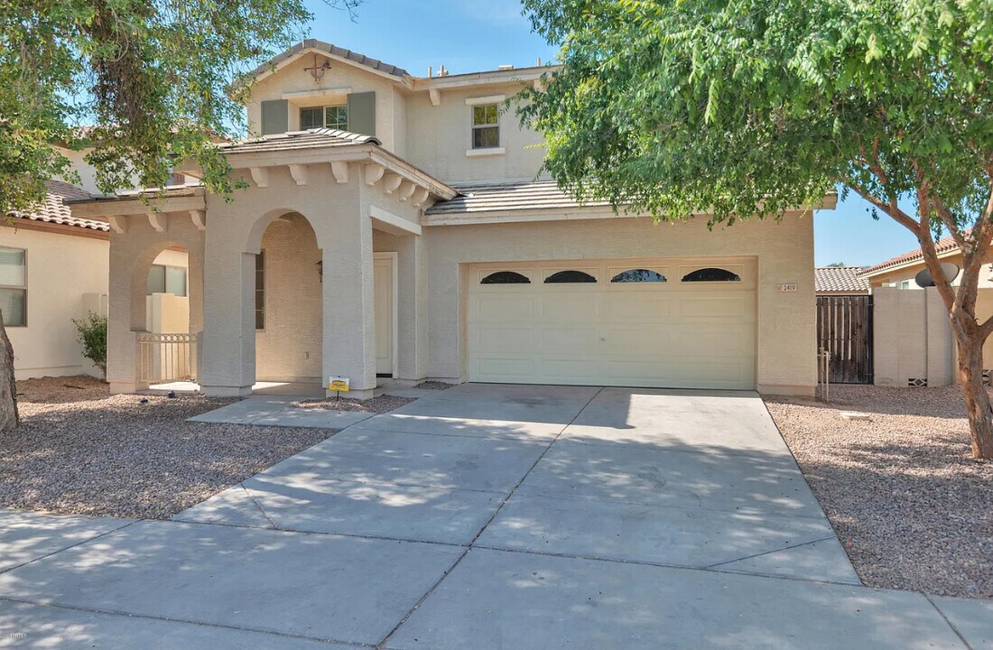 2419 W Alta Vista Rd in Phoenix, AZ - Building Photo