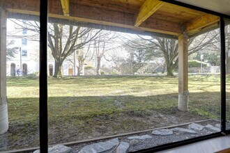 180 Croft St in Victoria, BC - Building Photo - Building Photo