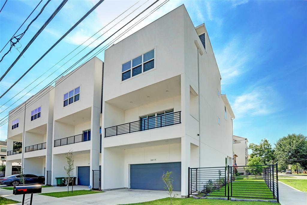 2217 Sherwin St in Houston, TX - Building Photo