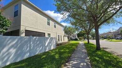 302 Taxter Run Ln in Valrico, FL - Building Photo - Building Photo
